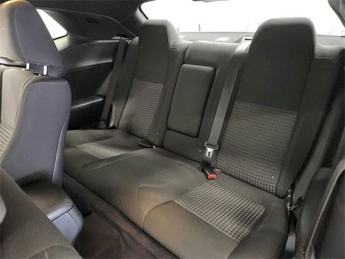 Used 2018 Dodge Challenger SXT image 25