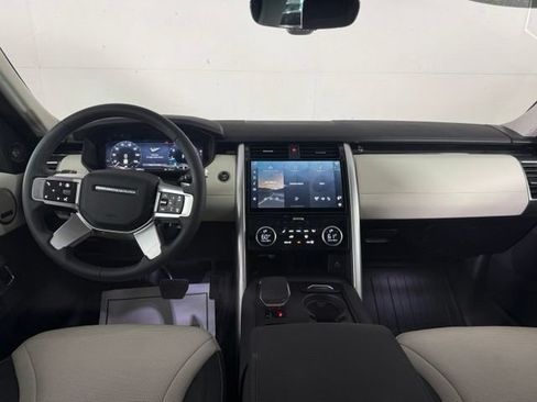 Used 2025 Land Rover Discovery S AWD/4WD image 27