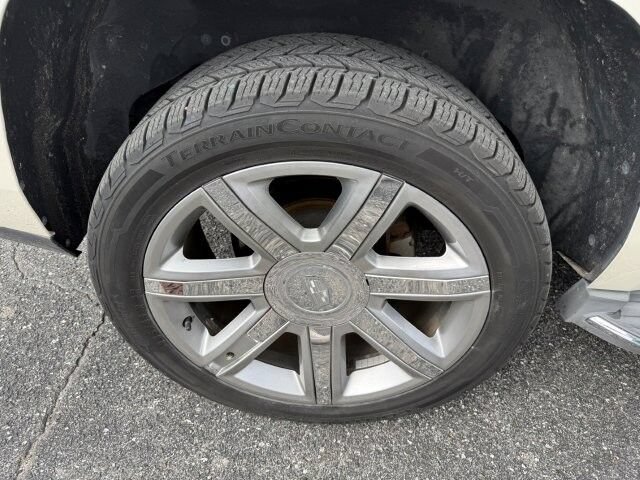 Used 2015 Cadillac Escalade Luxury RWD image 10