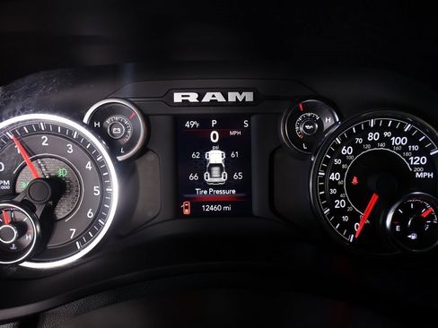 Used 2024 RAM 2500 Big Horn w/ Bed Utility Group image 4