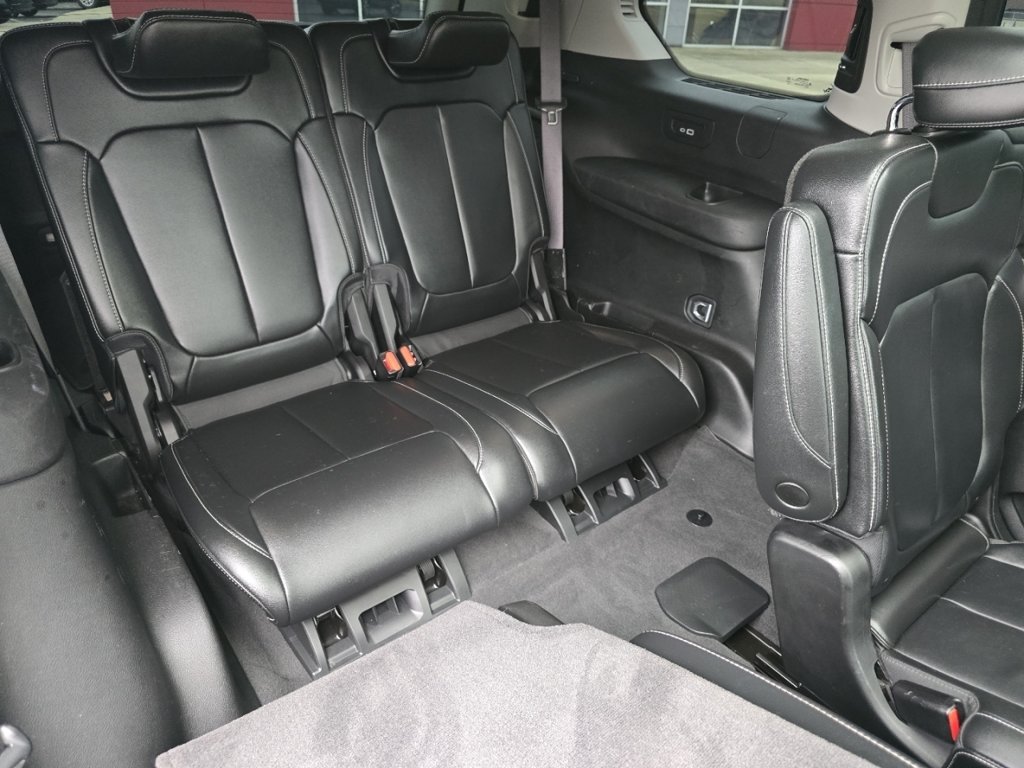 Used 2021 Jeep Grand Cherokee L Limited RWD image 21