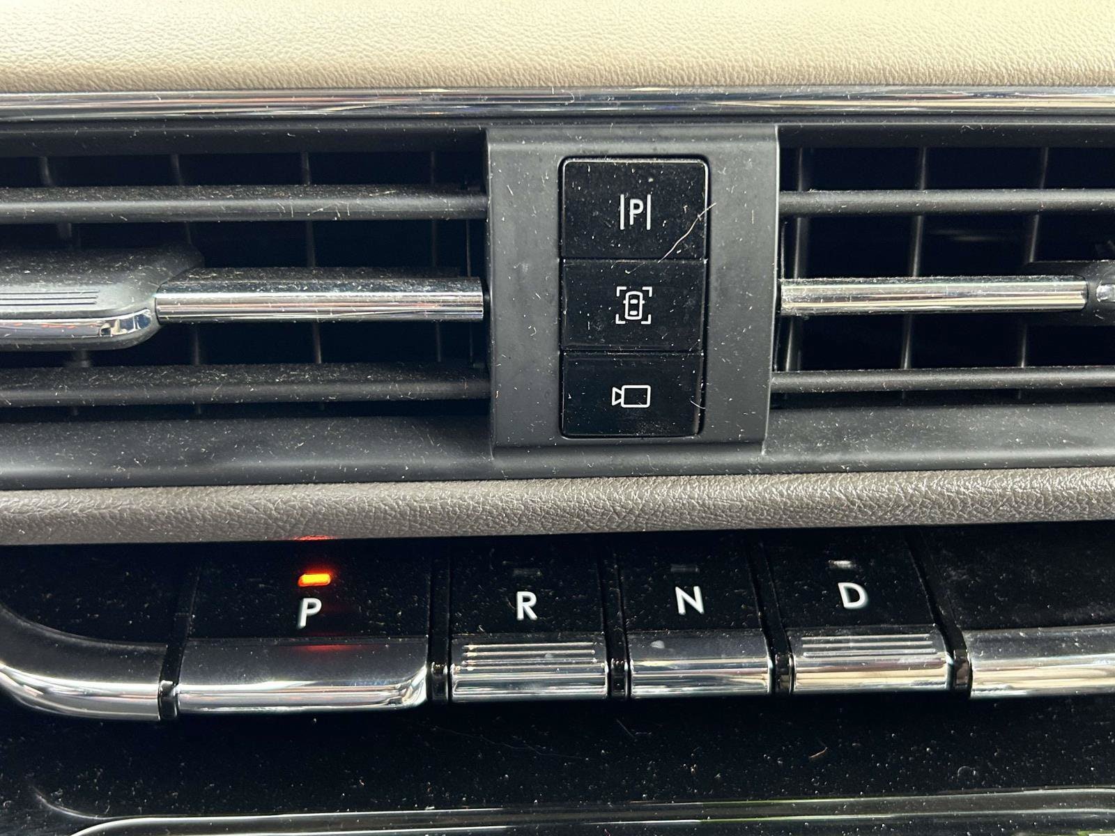 Certified 2022 Lincoln Corsair FWD w/ Premium Package image 27