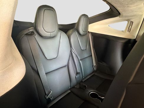 Used 2018 Tesla Model X 100D AWD/4WD image 31