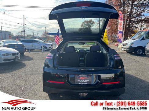 Used 2014 Chevrolet Volt w/ Enhanced Safety Package 2 FWD image 10