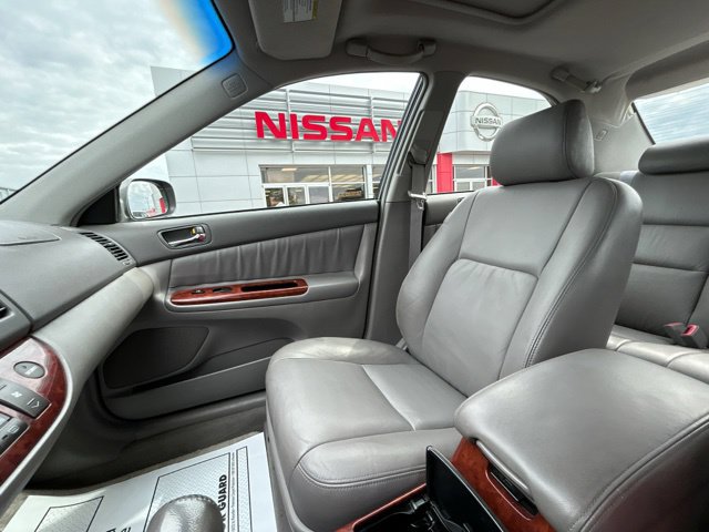 Used 2005 Toyota Camry XLE w/ VSC & Side Airbag Pkg FWD image 47