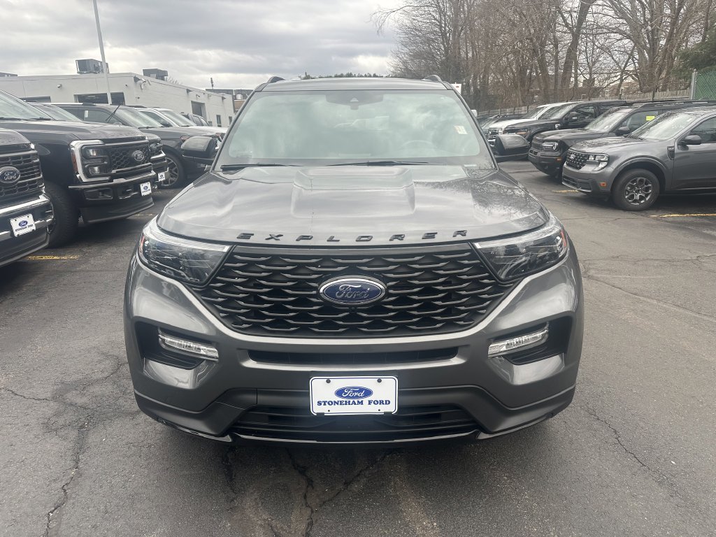 Used 2023 Ford Explorer ST-Line w/ Class IV Trailer Tow Package AWD/4WD image 2