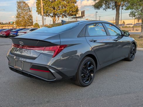 New 2026 Hyundai Elantra Sport image 5