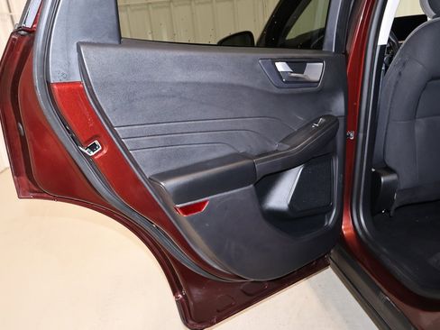 Certified 2021 Ford Escape SE w/ SE Sport Appearance Package image 14