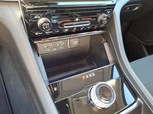Used 2024 Jeep Grand Cherokee L Laredo AWD/4WD image 31
