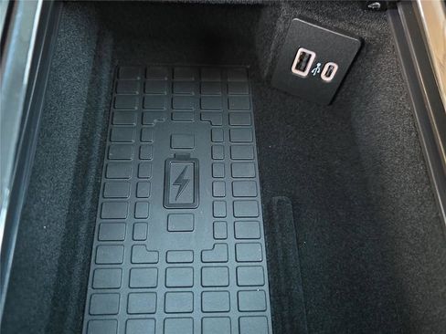 New 2026 Lincoln Corsair Reserve FWD image 18