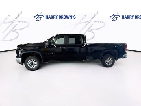 Used 2026 Chevrolet Silverado 2500 LT w/ Convenience Package AWD/4WD image 8