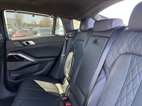Used 2023 BMW X6 xDrive40i w/ Executive Package image 32