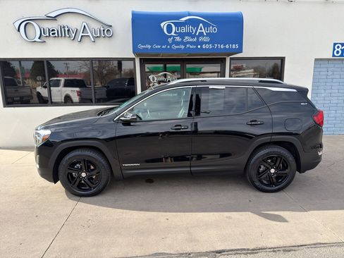 Used 2020 GMC Terrain SLT w/ Preferred Package AWD/4WD image 1