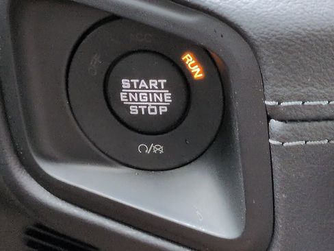 Certified 2024 Jeep Gladiator Rubicon image 27