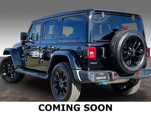 Used 2022 Jeep Wrangler Unlimited Sahara image 13