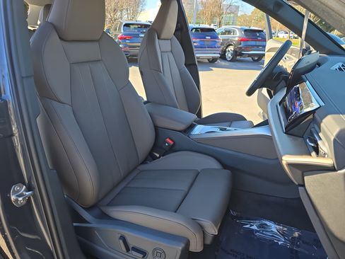 New 2025 Audi Q5 Premium Plus image 10