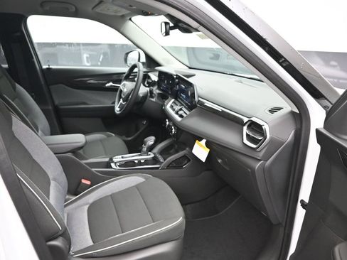 New 2026 Chevrolet TrailBlazer LT w/ Convenience Package image 6