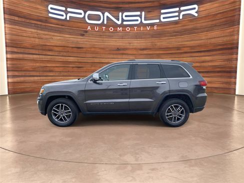 Used 2020 Jeep Grand Cherokee Limited AWD/4WD image 2
