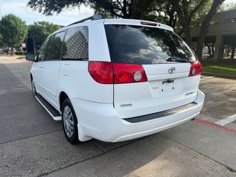 Used 2008 Toyota Sienna CE FWD image 4