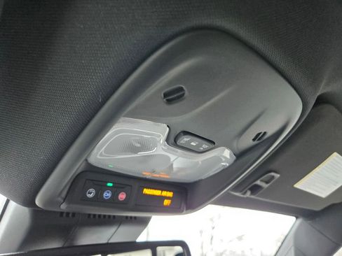 New 2025 GMC Canyon Elevation w/ Convenience Package image 10