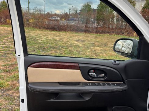 Used 2009 Saab 9-7X 5.3i image 11