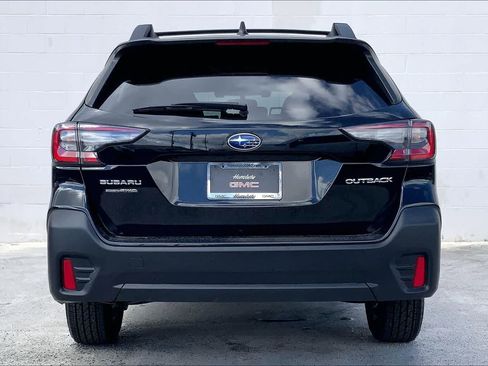 Used 2022 Subaru Outback Premium image 6
