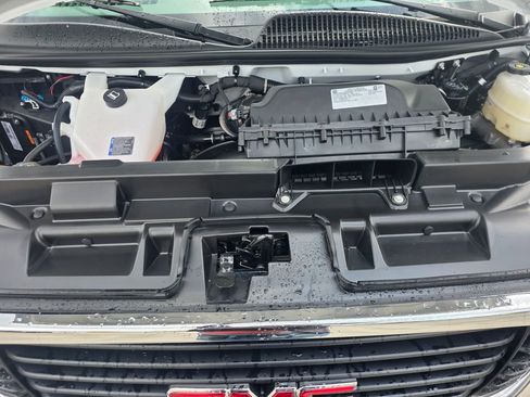 Used 2019 Chevrolet Express 2500 w/ Driver Convenience Package image 15