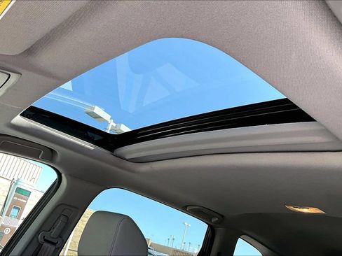 Used 2022 Honda CR-V Touring image 12