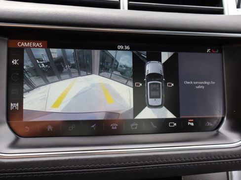 Used 2017 Land Rover Range Rover Sport image 42