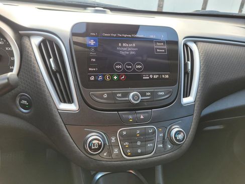 Used 2025 Chevrolet Malibu LT FWD image 20