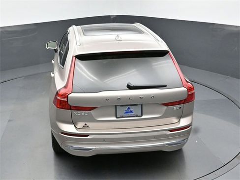Used 2023 Volvo XC60 B5 Plus image 44