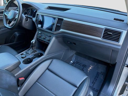 Used 2021 Volkswagen Atlas SE image 14