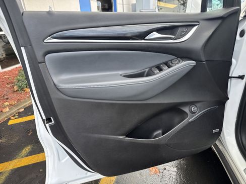 Used 2020 Buick Enclave Essence w/ Sound and Sites Package image 8