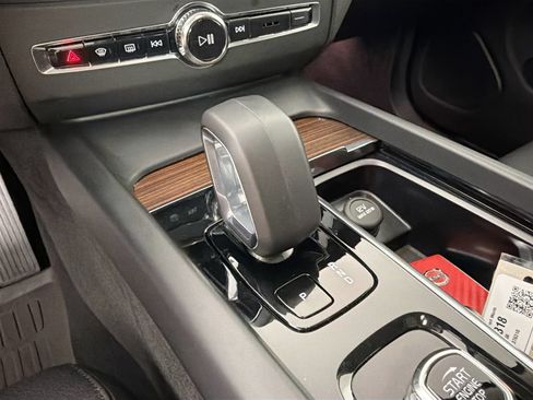 Certified 2023 Volvo XC60 B5 Plus w/ Protection Package Premier FWD image 17