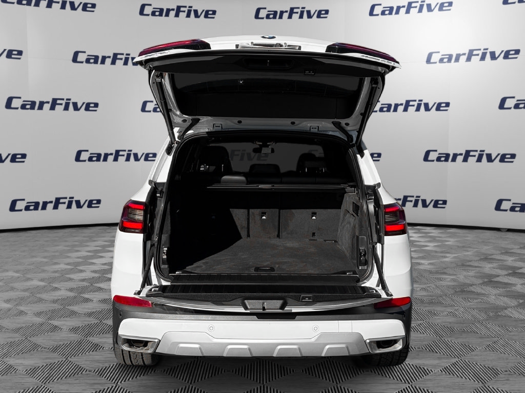 Used 2023 BMW X5 xDrive40i w/ Parking Assistance Package AWD/4WD image 11