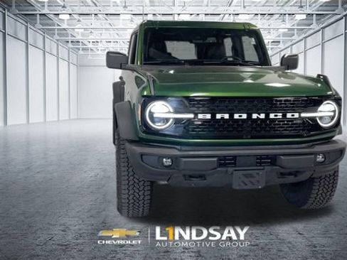 Used 2025 Ford Bronco Outer Banks w/ Sasquatch Package AWD/4WD image 4