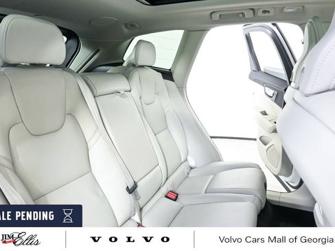 Certified 2023 Volvo XC60 B5 Ultimate FWD image 25