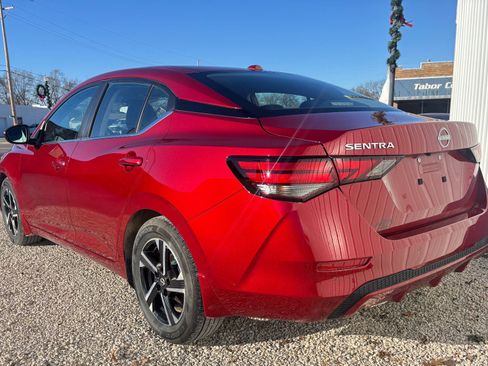 Used 2025 Nissan Sentra SV image 9
