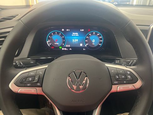 New 2026 Volkswagen Atlas Cross Sport SEL Premium R-Line AWD/4WD image 19