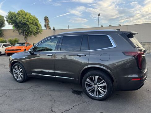 Used 2020 Cadillac XT6 Premium Luxury AWD/4WD image 11