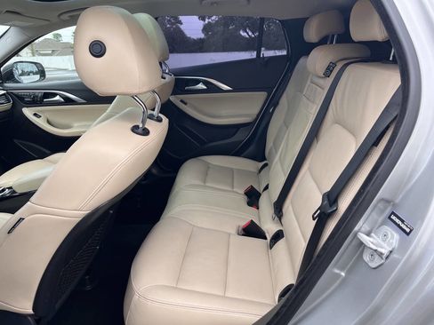 Used 2018 INFINITI QX30 Premium w/ Navigation Package image 36