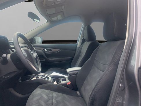 Used 2016 Nissan Rogue SV image 9