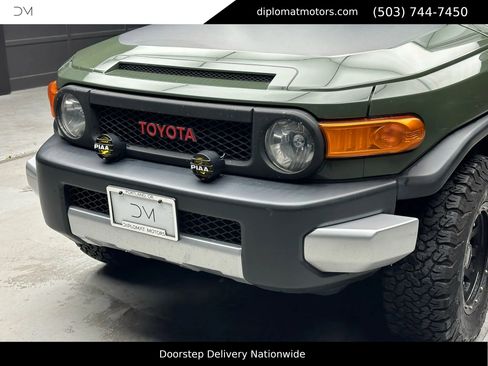 Used 2014 Toyota FJ Cruiser 4WD image 12