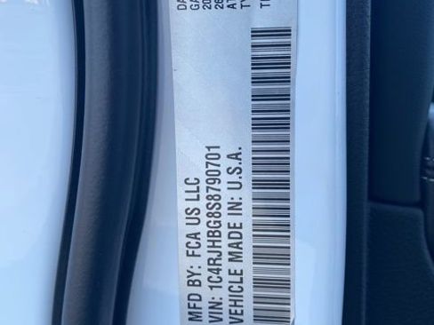 New 2025 Jeep Grand Cherokee Limited image 48