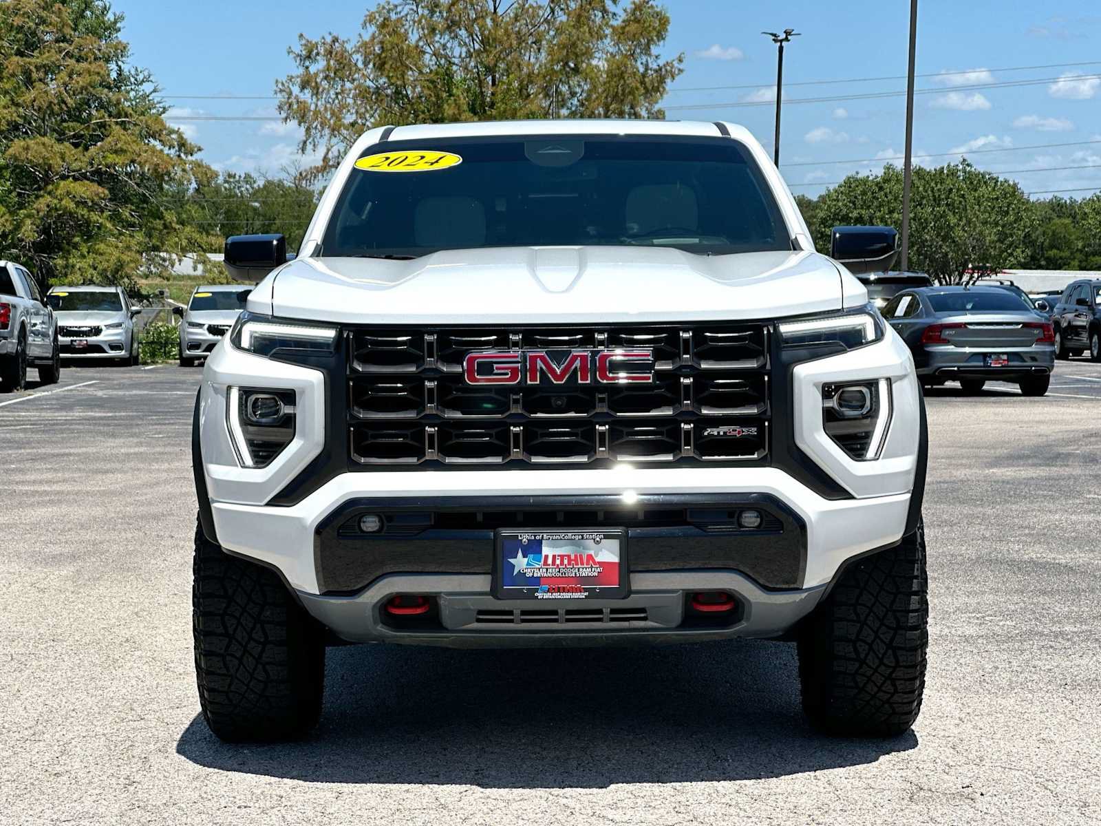 Used 2024 GMC Canyon AT4X AWD/4WD image 10