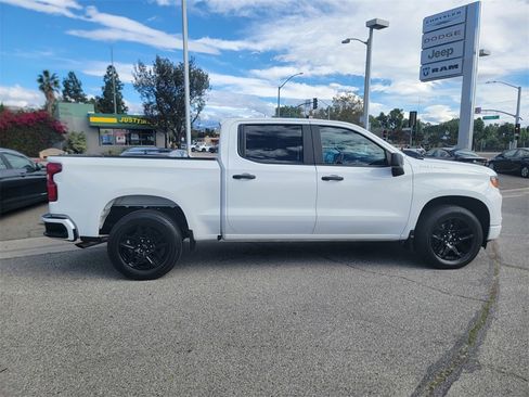 Used 2022 Chevrolet Silverado 1500 Custom image 4