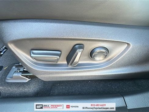 New 2026 Toyota Crown Signia image 16