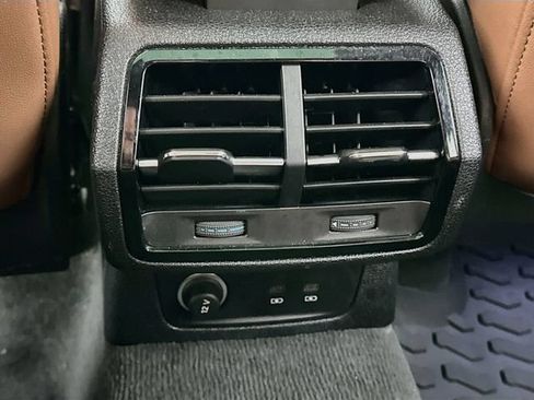 Used 2022 Audi Q3 2.0T Premium AWD/4WD image 12