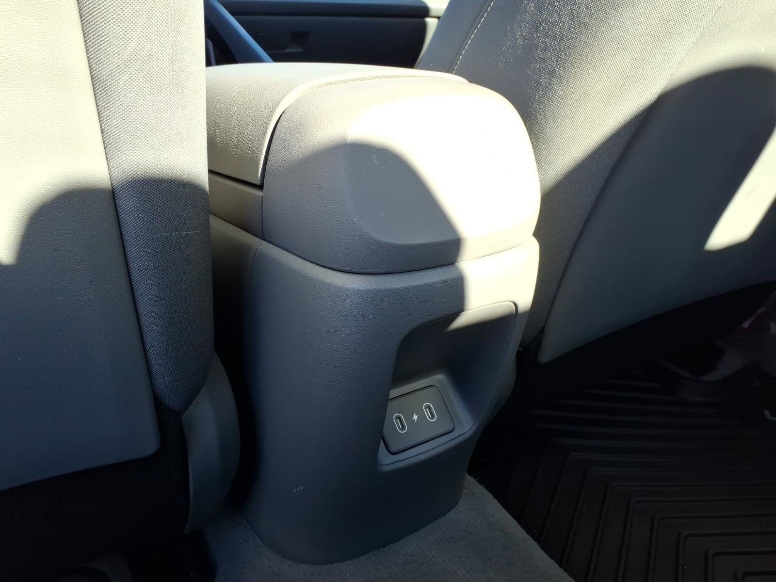 Used 2025 Hyundai Elantra Sport FWD image 11