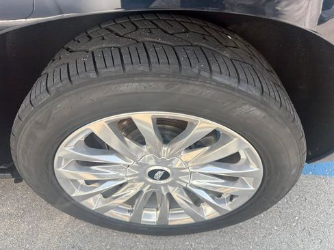 Used 2021 Cadillac Escalade Premium Luxury w/ Driver Assist Tech Package AWD/4WD image 5